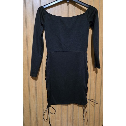 Pretty Little Thing Bodycon Dress Women Sz 6 Black Off Shoulder Side Lace Up NWT - Picture 2 of 5
