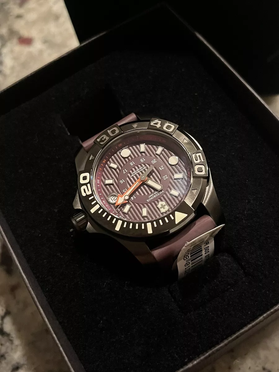 Victorinox Swiss Army Dive Master 500 Purple Dial UNISEX 241558