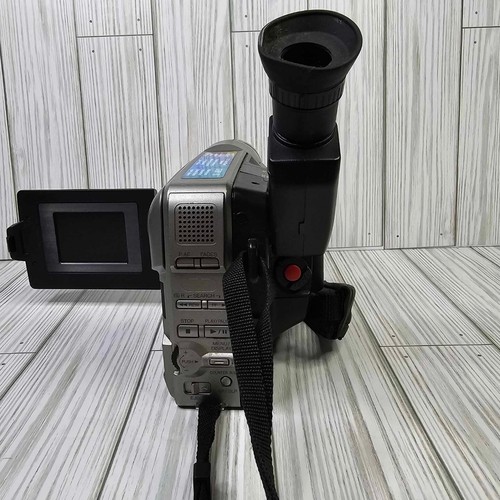 RCA CC6363 VHS-C Camcorder AutoShot Steady Pix With Bag UNTESTED- NO CORDS-PARTS