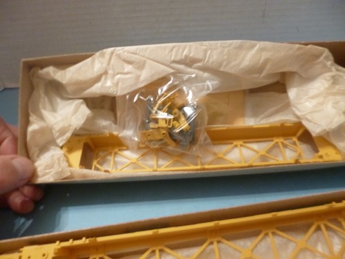 3 ATHEARN GUNDERSON HUSKY - STACK TRAILER KITS #5902 - Foto 4 di 5