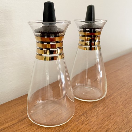 Vintage MID Century PYREX Glass GOLD Bands SALT & PEPPER Vinegar JAR Cruet SET - Picture 7 of 21