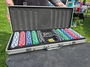 Poker Set with Carrying Case, Professional Weight Chips. **Perfect Condition**