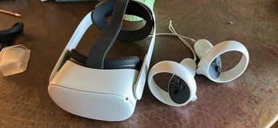 Oculus Quest 2 Virtual Reality Headset