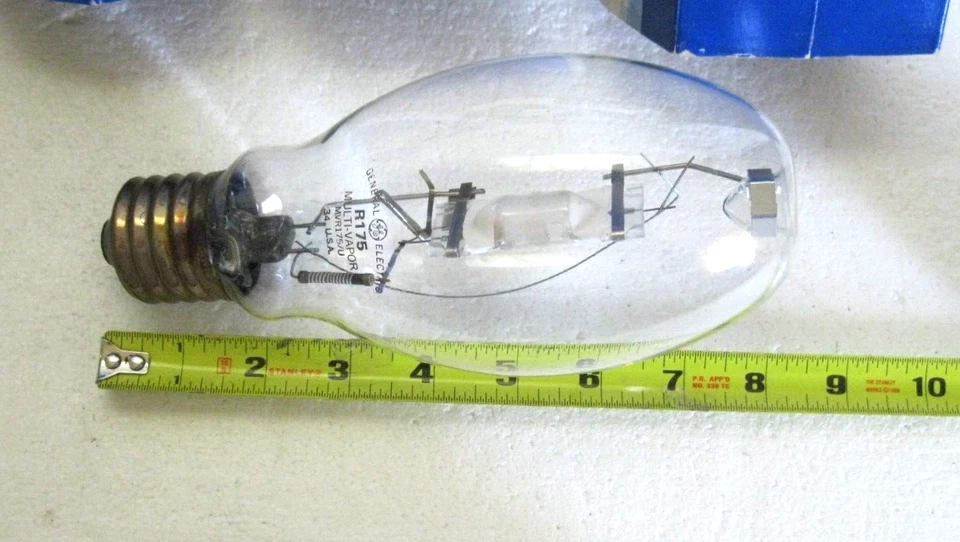 4 x GE 175W Multi-Vapor Metal Halide ED28 Light Bulb Lamp MVR175/U Mog E39 USA - Image 2 of 4