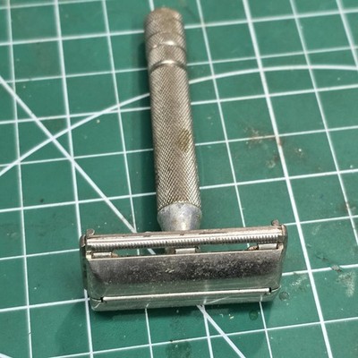 Gillette  1940 s Style Super Speed Safety Razor_