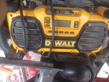 DEWALT DW911 Work Site Radio/Charger AM/FM Aux NiCd Battery 9.6-18V USED