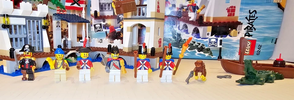 LEGO Pirates 6242 Soldiers’ Fort 100% Complete W/Box & Instructions - Image 2 of 4