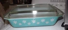 Vintage Pyrex Snowflake casserole dish with lid--EUC turquoise blue 575-B 2 Qt