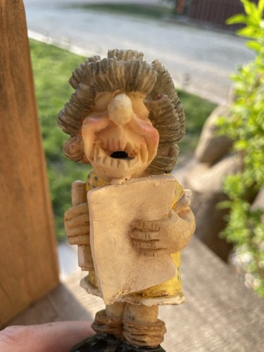 Funny Bingo Money Jar Ceramic W/ Cork Top Resin Old Lady Bingo Player Coin Bank - Picture 4 of 12