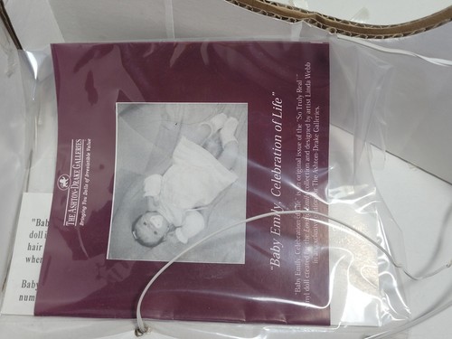 Ashton Drake Galleries Baby Doll Emily Celebration Of Life Newborn - Picture 12 of 14