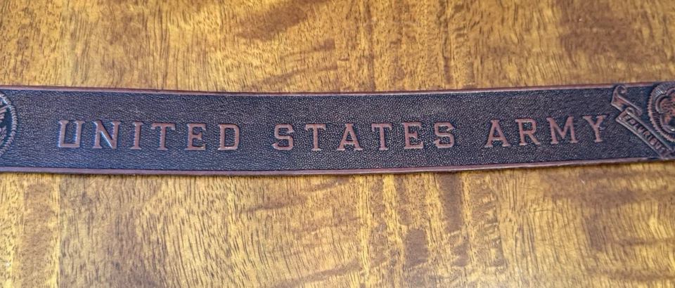 Cinturón de cuero marrón para hombre del ejército de Estados Unidos talla 34/36 hebilla plateada solo latón Inc. Foto 2 de 4
