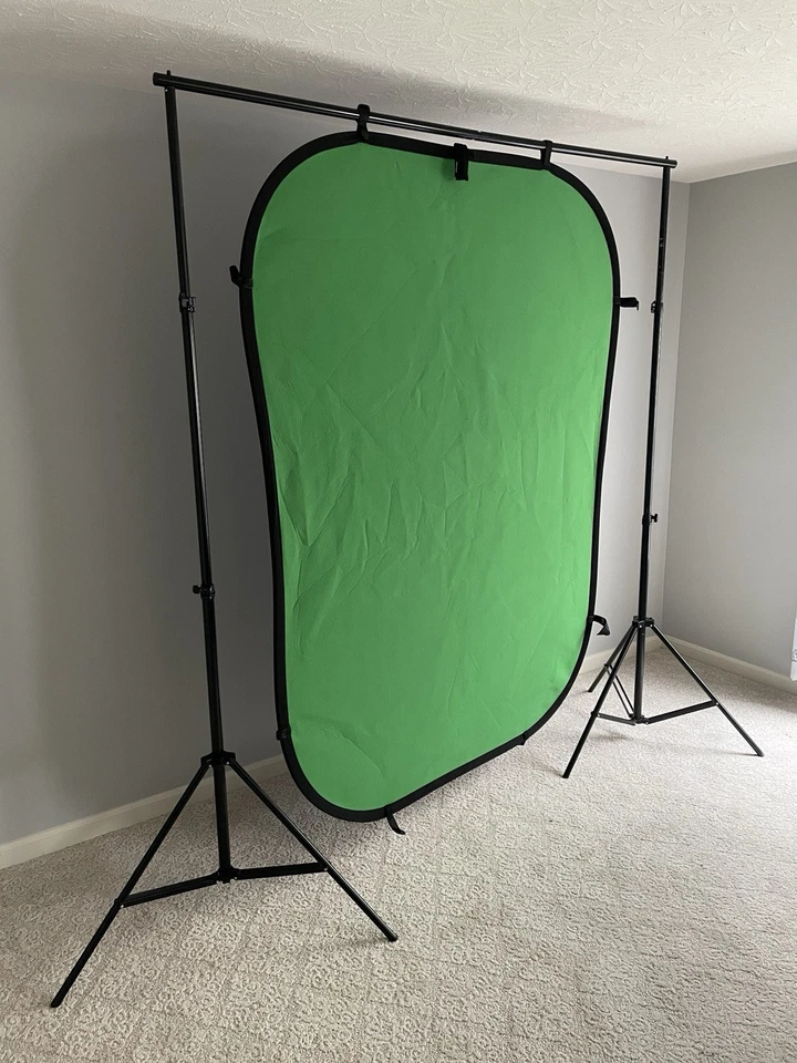 Digital Juice Chroma Pop Kit With Green/Blue Screen, Stands, Cover and Bag - Image 3 of 4