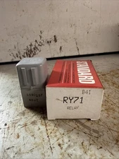 Standard Motor Products RY-71 Fuel Pump Relay