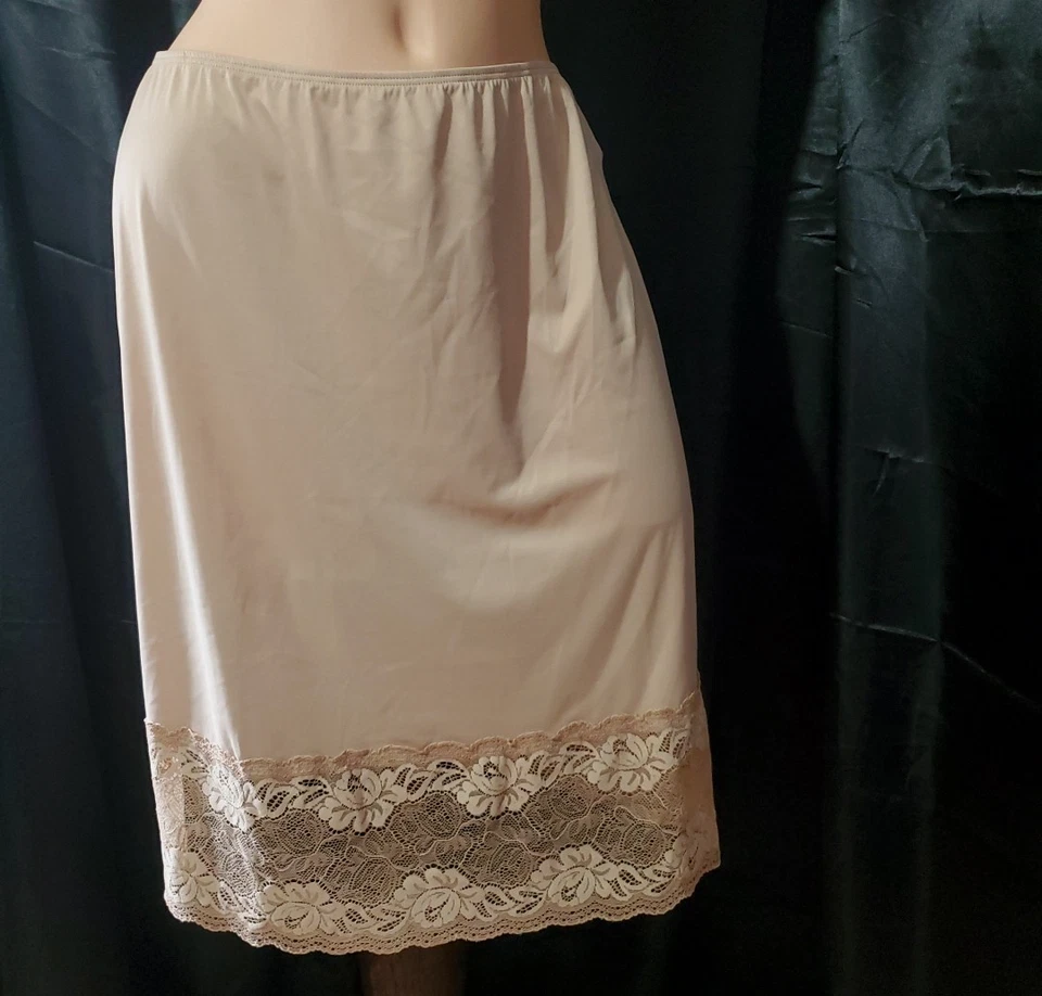 Falda VANITY FAIR Media Slip Beige Desnudo Sin Costuras Encaje MUJER PLUS 2X Foto 3 de 4