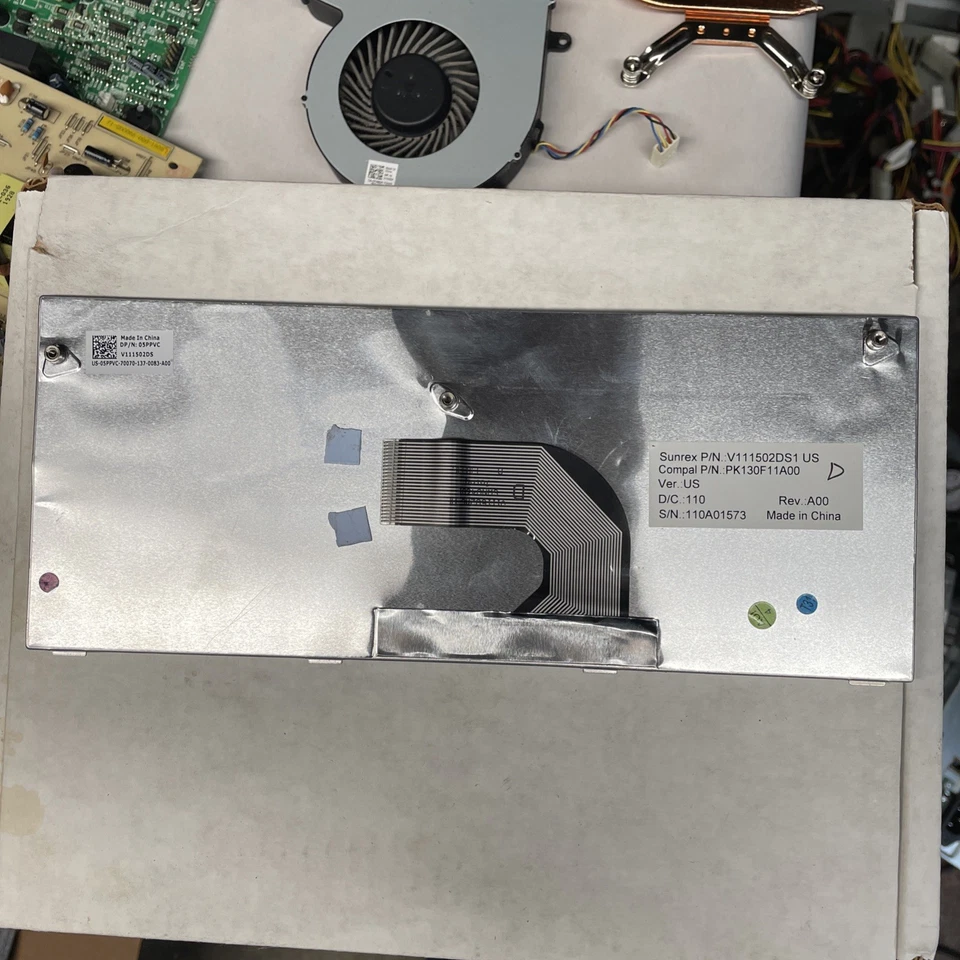 Dell Inspiron Mini 10 1018 82 Keys US English Qwerty Keyboard MP-09K6-6982 5PPVC - Image 3 of 4