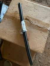 TESLA MODEL S FRONT RIGHT WINDOW INNER WEATHERSTRIP SEAL 2021-2023 1613730-00-A