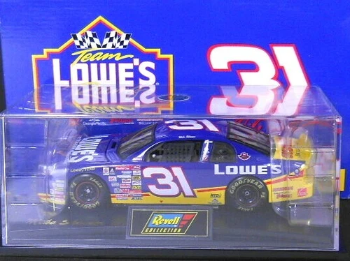 Mike Skinner 1999 Revell Collection 1/24 #31 Lowe's NASCAR Chevrolet Diecast 