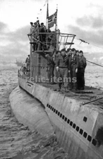 WW2 PICTURE PHOTO GERMAN U BOAT 203 U-BOAT U-203 CREW 6673