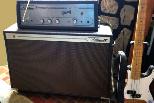 1964 Gibson Atlas IV Bass Amp. Working...a fine example of a vintage tube amp.