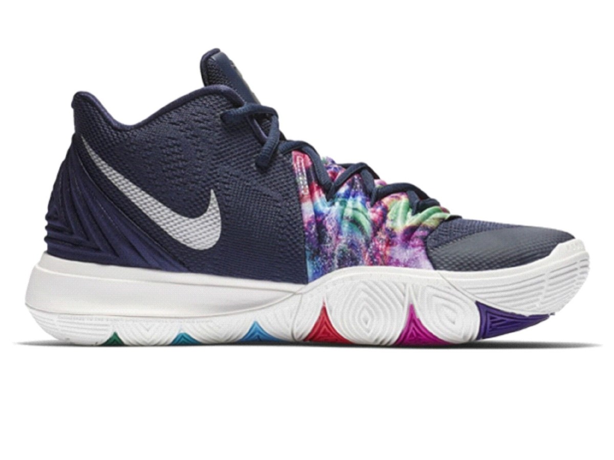 Nike Kyrie (GS) Grade School Kid's Sneaker New in Box