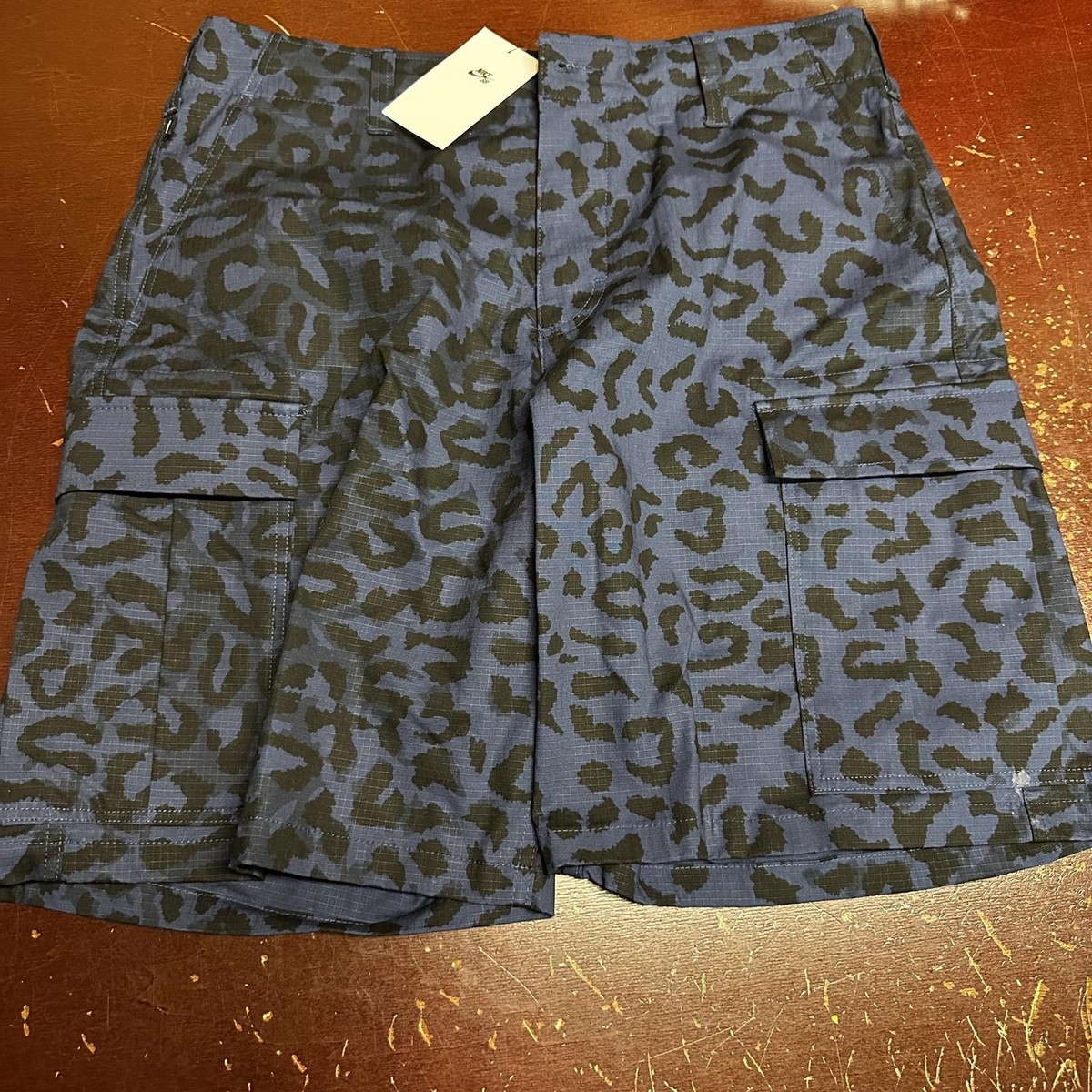 NIKESB カーニー Nike SB Kearny Cargo Skate Pants Leopard Print Blue Black