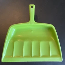 Vtg Made in USA DUST PAN Plastic Mid Century Modern Lime Green Straight Edge