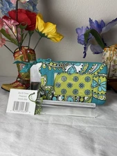Vera Bradley Zip ID Case NWT Peacock Wallet Card Coin Holder Retired