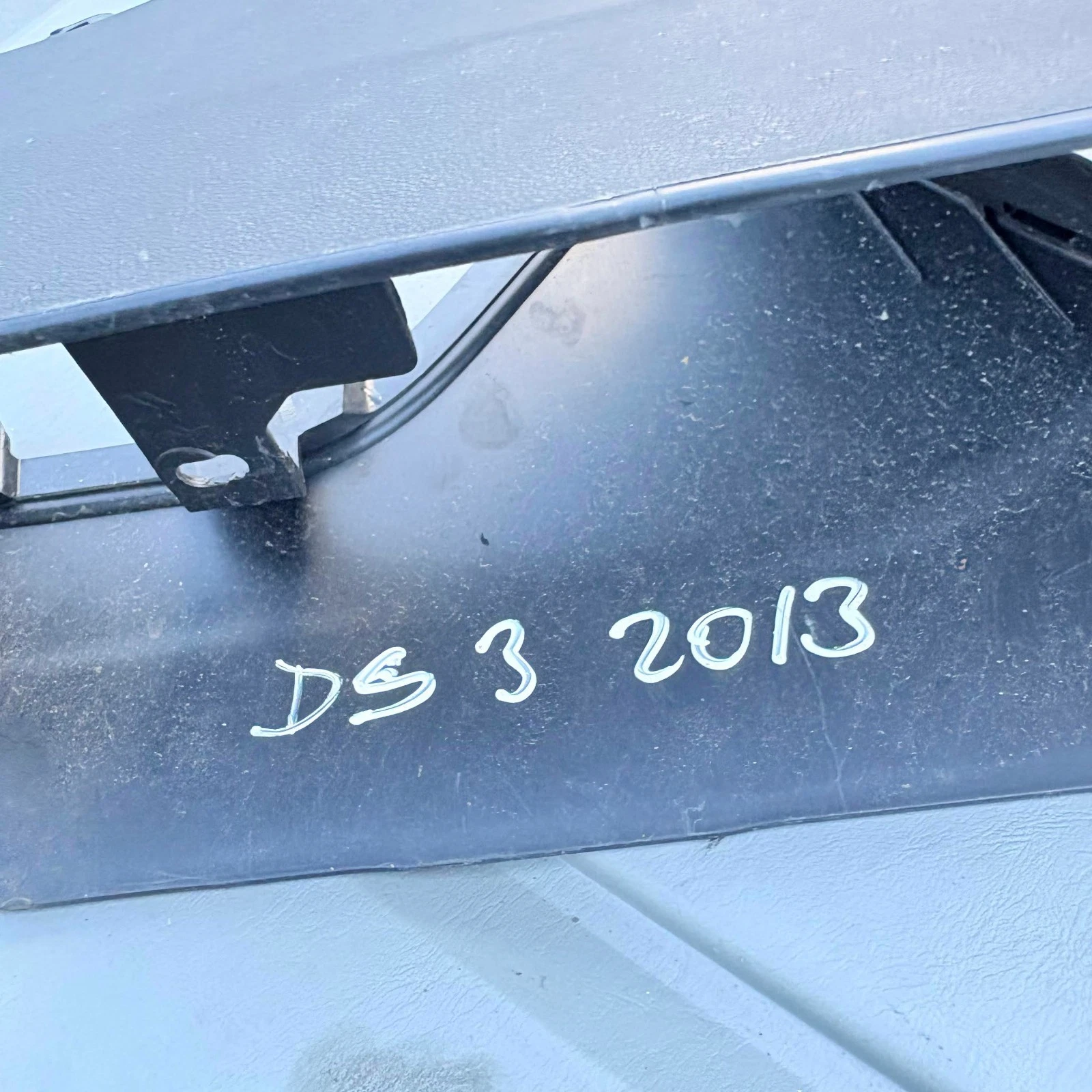 Citroen DS3 2013 donor marking and centre console trim detail