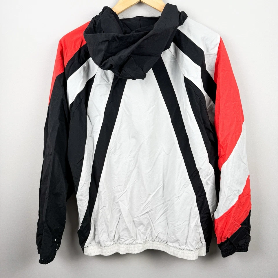 Jaqueta Adidas EQT Equipment 3 listras zíper completo pista corta-vento masculina tamanho médio - Imagem 2 de 4