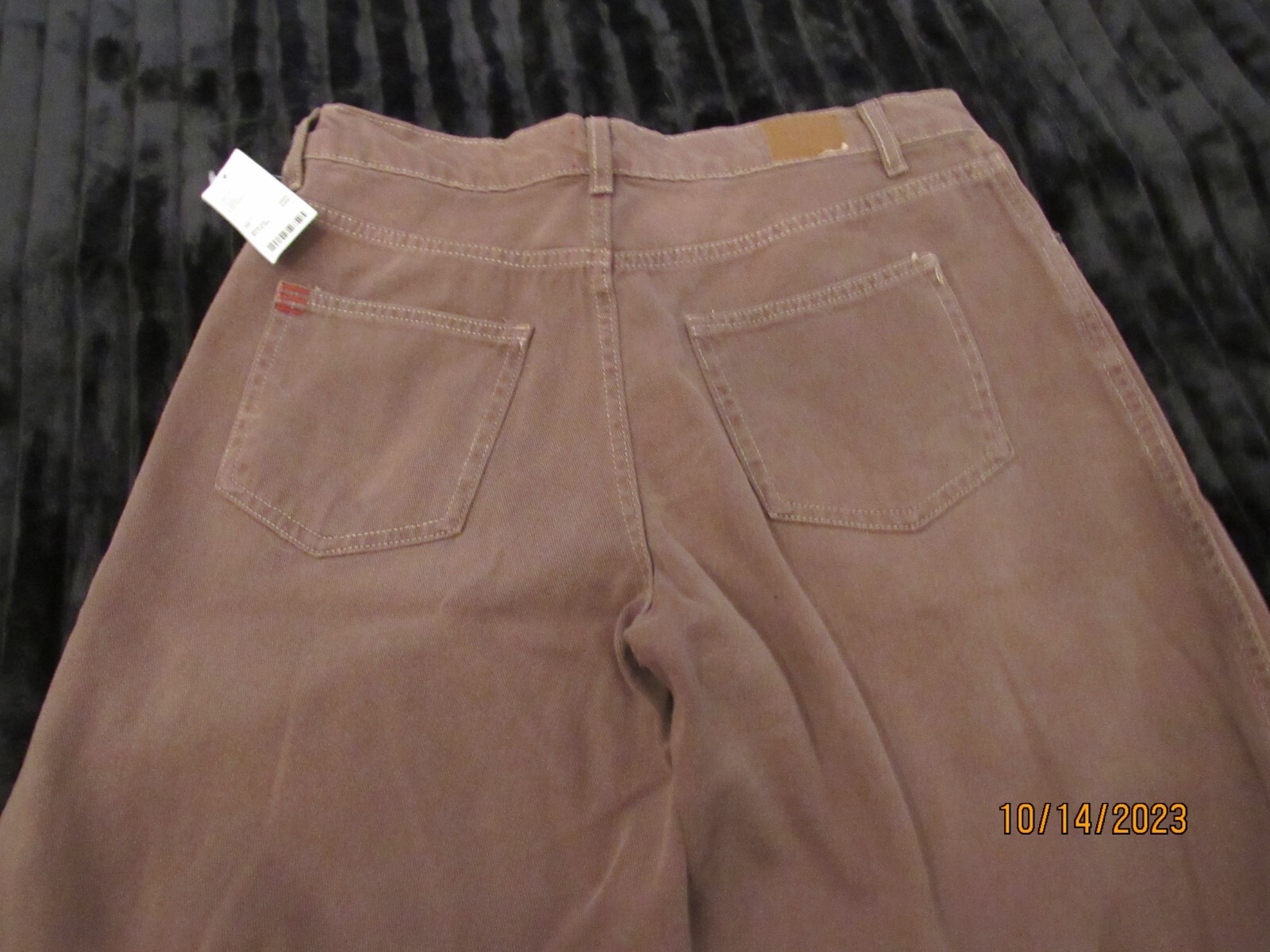 Picture 4 of 6
