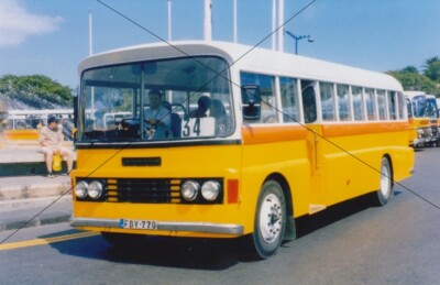 BUSFOTO, ORANGE MALTA BUS PHOTO BILD, LEYLAND TIGER AUF ROUTE 34 FBY770