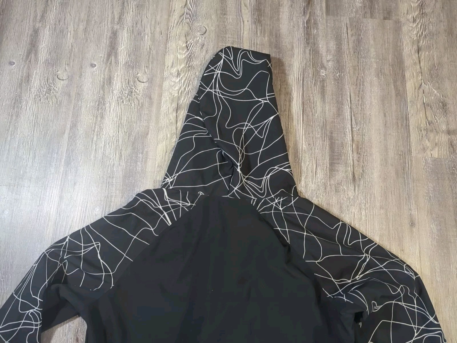 Fabletics Jiae Lightweight Jacket Black White Scr… - image 14