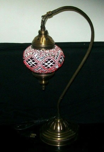 Green Leaf Tiffany Style Table Lamp Bedroom Livingroom Light Stained Glass Desk - Picture 3 of 8