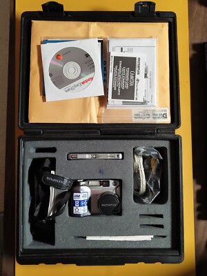 Olympus CAMEDIA C-4000 Zoom 4MP Digital Camera Dental Office +Accessories Bundle
