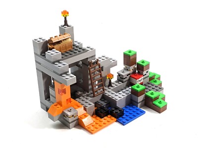 おまけ LEGO Minecraft: The Cave 21113 (Ages 8+）249 Pcs Brand New
