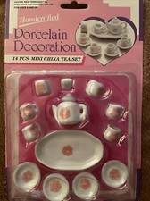 VINTAGE HANDCRAFTED PORCELAIN 14 PCS MINI CHINA TEA SET  DOLLHOUSE DISHES NIP 
