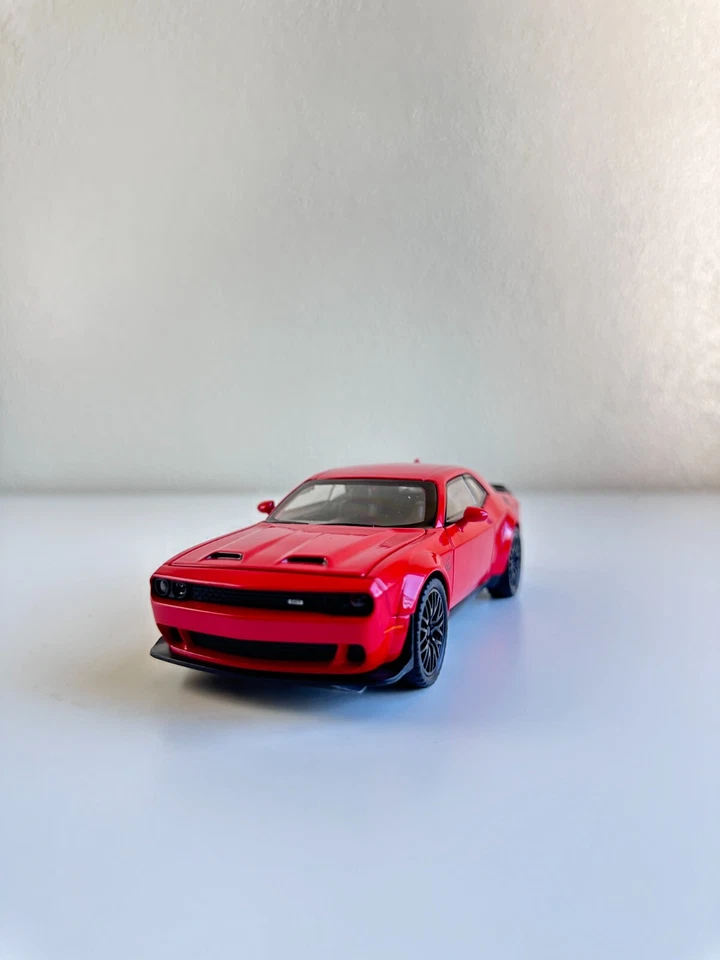 1:32 Dodge Challenger Charger SRT - Hell Cat Model Car - Alloy Diecast - Image 2 of 4