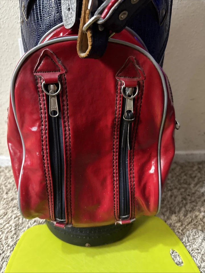 罕见复古 Titleist 红色和海军蓝皮革鳄鱼口音高尔夫球车包美国 — 第 4/4 张图片