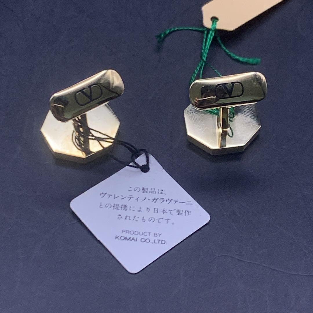 Valentino Garavani Gold Shell Cufflinks V Logo Men's Accessory Used Hexagon D... thumbnail 5