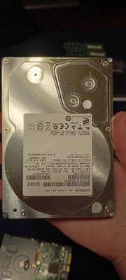 Hitachi & Seagate 3.5'' SATA HDD Lot HDS721010CLA332 ST3320620AS 1TB 320GB