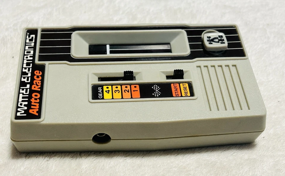 Mattel Electronics - Videojuego portátil Auto Race 1976 - Probado y funcionando Foto 4 de 4