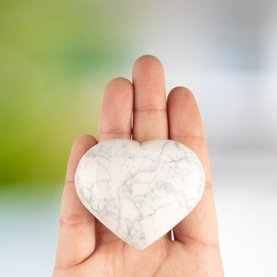 White Howlite Heart Shape Crystal Palm Stone, Polished Stone, Spiritual Gift