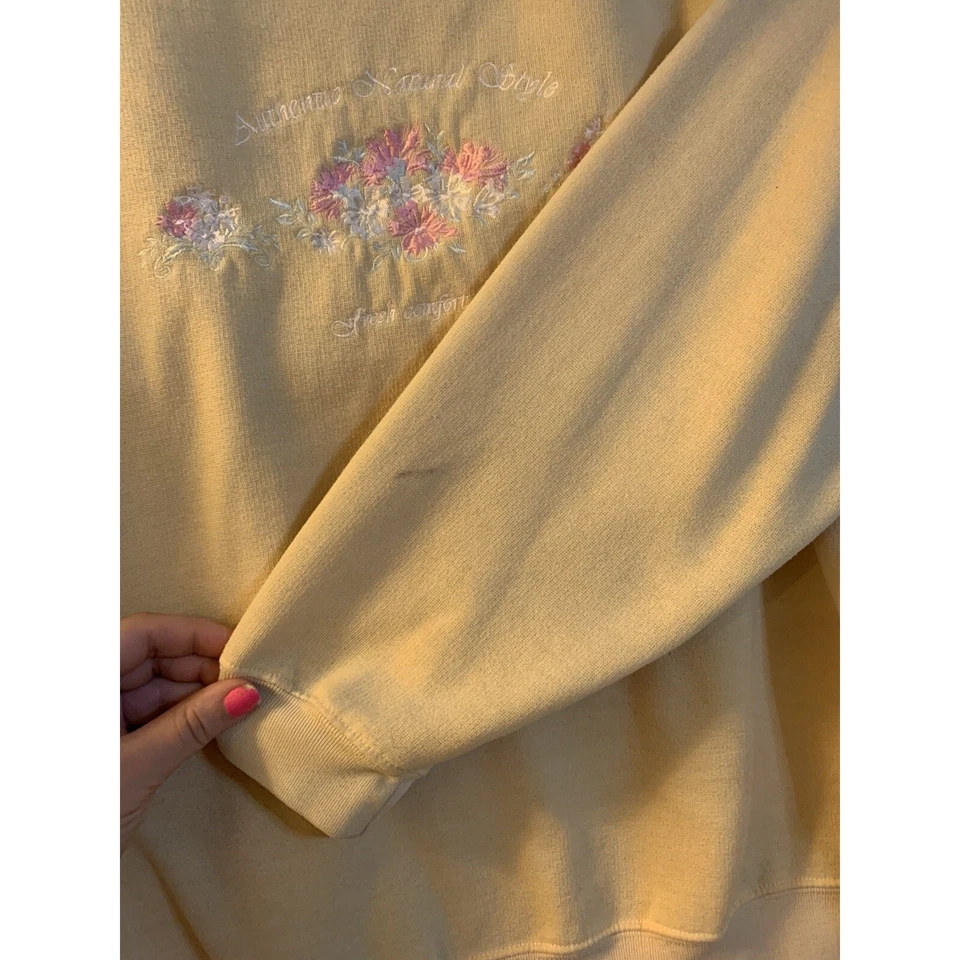 VTG jaclyn smith yellow floral embroidered crewneck “authentic natural style” M - Image 3 of 4