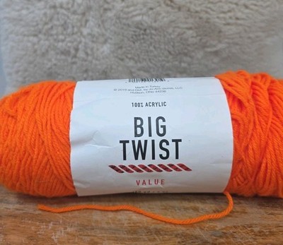 Big Twist Value Varsity Orange Dye lot 642584 380 Yards