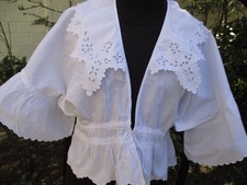 Chemisier ancien brodé main T 36