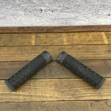 SDG Bike Grip  Lock On Black Long BMX MTB 5.25 in 22.2 mm Mountain BMX