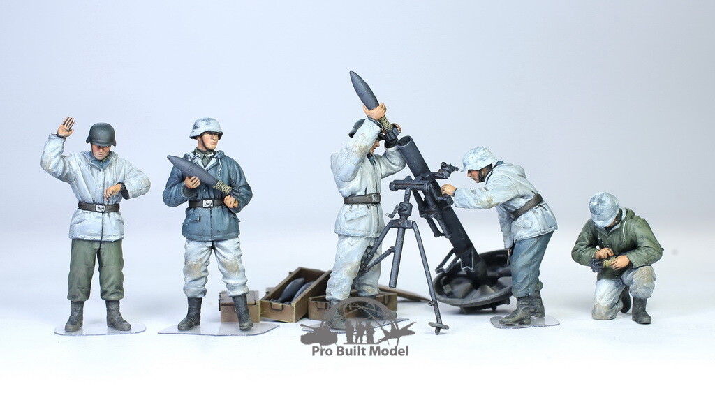 (Pre-Order) German 12cm Granatwerfer 42 Mortar /w 5 crews 1:35 Pro Built Model