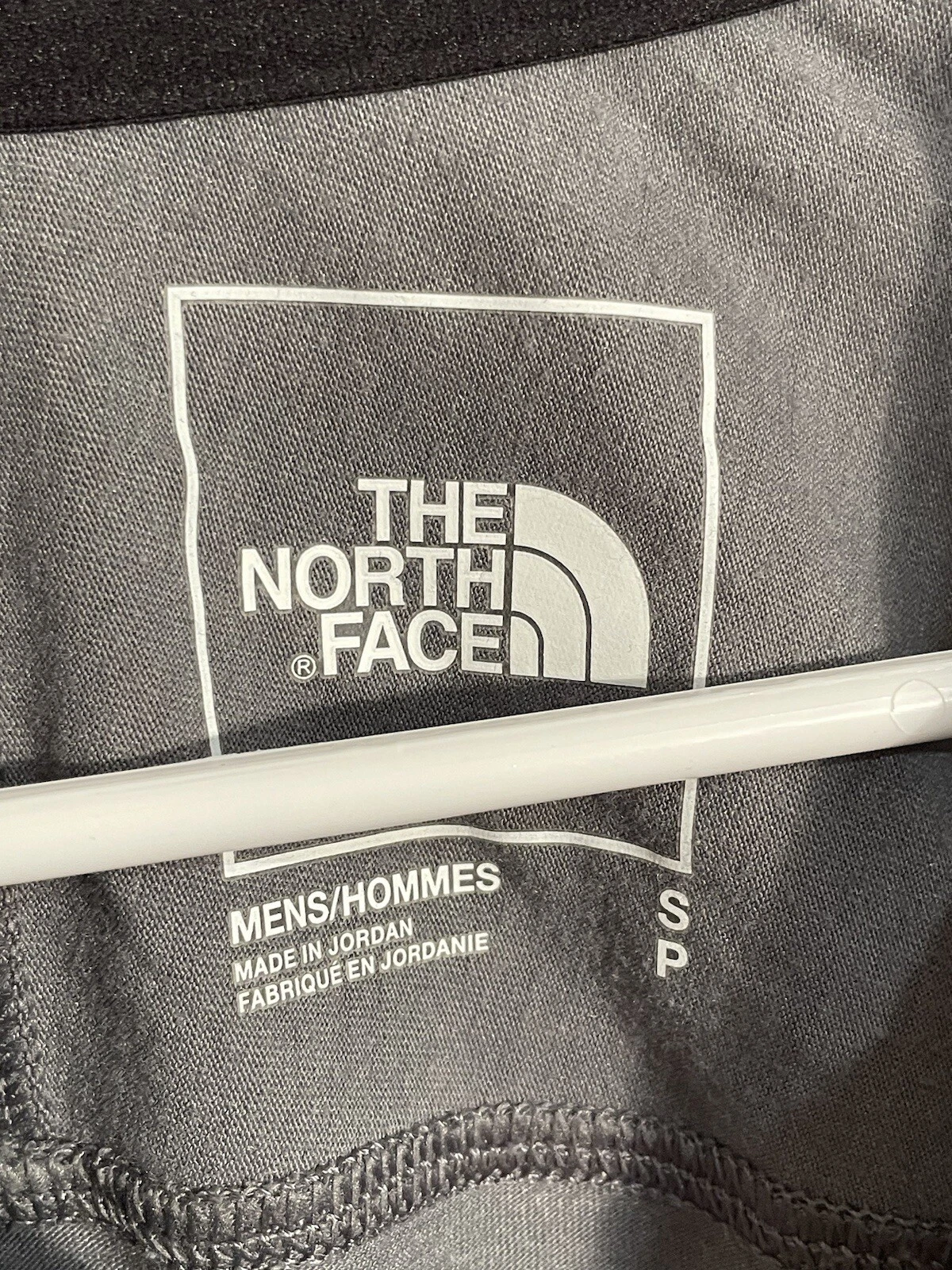 north-face essential 1/4 zip pullover breathable jacket
