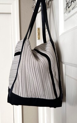 新品未使用　pleats please issey miyake bag Pleats Please Issey Miyake Bias Medium Pleats Bag & Cosmetic