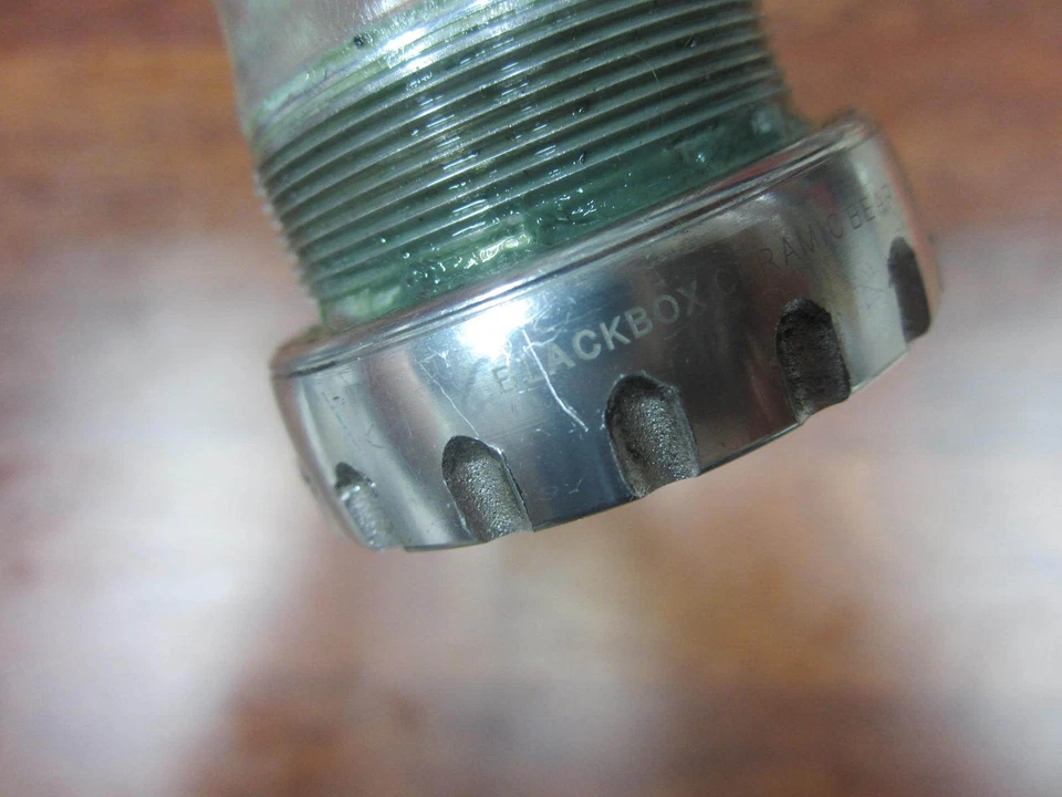 SRAM RED CERAMIC BLACK BOX GXP ENGLISH THREADED BOTTOM BRACKET - Image 3 of 3